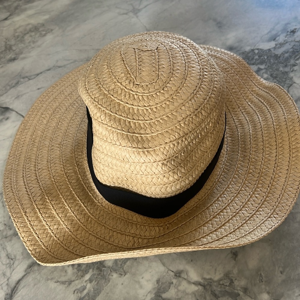 Maxwell sun hat new with tag